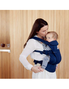 Ергономична раница за бебе Ergobaby Omni Breeze, с чантичка 2