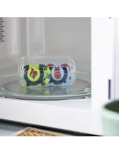 Комплект от 2 бр. ортодонтични залъгалки Tommee Tippee FUN FRIENDS със силиконов биберон, 18-36м, забавна декорация на щита,  2