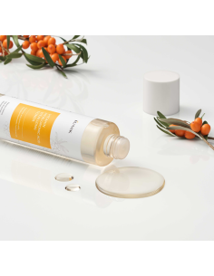 iUNIK Vitamin Hyaluronic Acid Vitalizing Toner 2