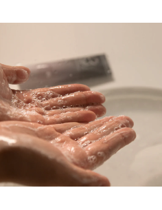 Haruharu Wonder Black Rice Moisture 5.5 Soft Cleansing Gel 2