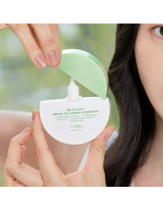Dr. Althea Green Tea Fresh Sunscreen SPF50+ 2