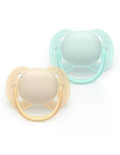 Комплект от 2 броя ортодонтични силиконови залъгалки Philips AVENT Ultra Soft SCF091/40, в кутия за стерилизиране, plant-base