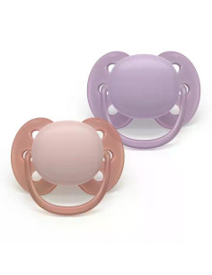 Комплект от 2 броя ортодонтични силиконови залъгалки Philips AVENT Ultra Soft SCF091/43, в кутия за стерилизиране, plant-base