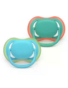 2 броя ортодонтски силиконови залъгалки Philips AVENT SCF087/10 Ultra Air, 6-18м, едноцветни, в кутия за стерилизиране