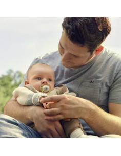 2 броя светещи в тъмното, ортодонтски силиконови залъгалки Philips AVENT SCF376/25 Ultra Air NightTime, 0-6м, с картинки, в к 2