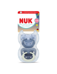 NUK First Choice биберон залъгалка, силикон, 6-18 мес., 2 бр., Day-Night, момче