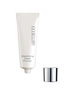 База за грим с мат ефект