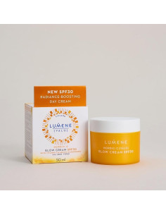 Дневен крем с витамин C SPF30 за блясък и сияние за всеки тип кожа Lumene NORDIC-C Valo